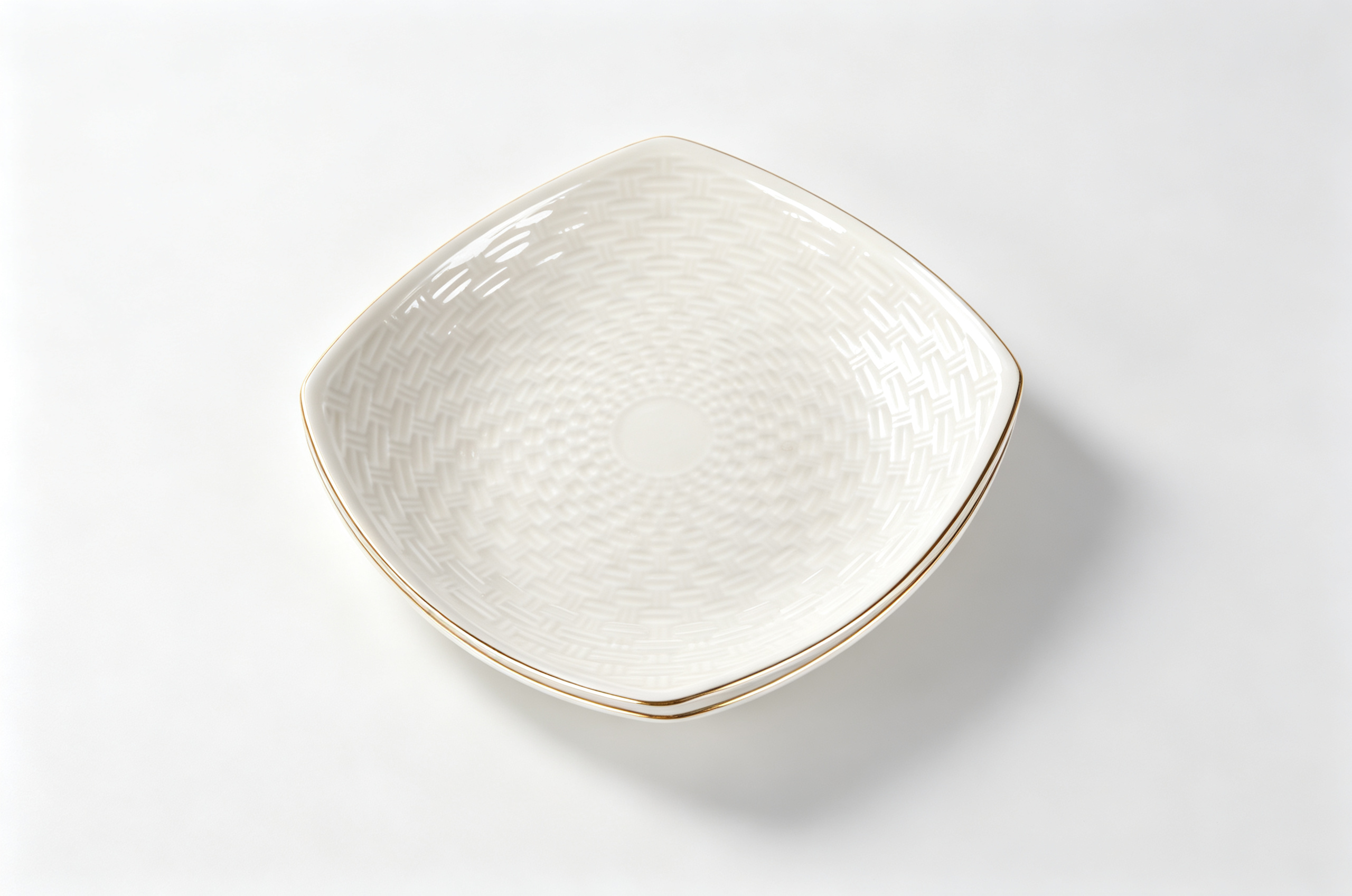 ZZ16 · 25.4 × 25.4 × 4 cm (10.0 × 10.0 × 1.6 in)